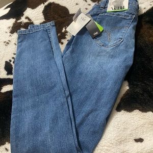 YMI,    WBB  (wanna better butt) style